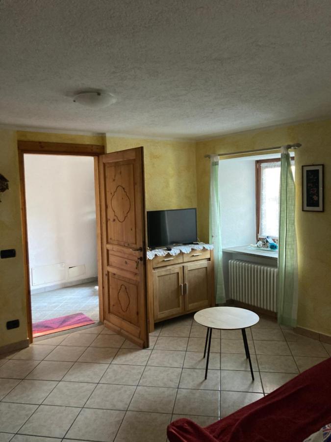 Chez Giusi Appartamento La Salle Esterno foto